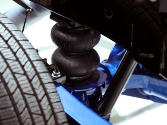 What is the advantages and disadvantages of air suspension?
